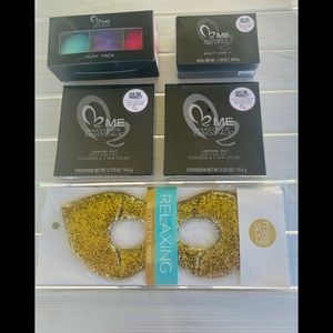 Makeover Essentials Bundle & glitter gel eye mask